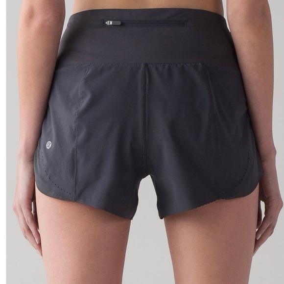 Lululemon Smooth Stride Short 3.5 inch inseam. Sz‎ 6. Blue Tied (Navy) - Picture 1 of 12